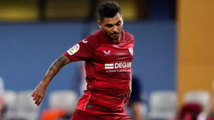 Tecatito Corona anotó gol en el partido entre Sevilla y Angers