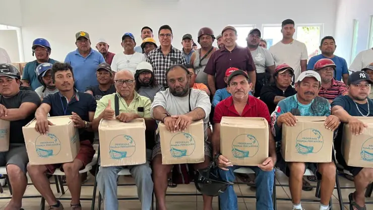 Entregan apoyos alimentarios del Programa Familia Pescadora en Isla Mujeres