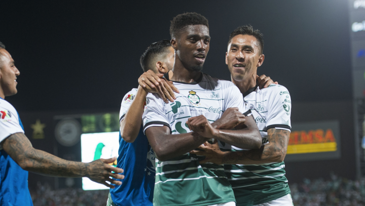 Deportistas que festejan inspirados en ‘Black Panther’