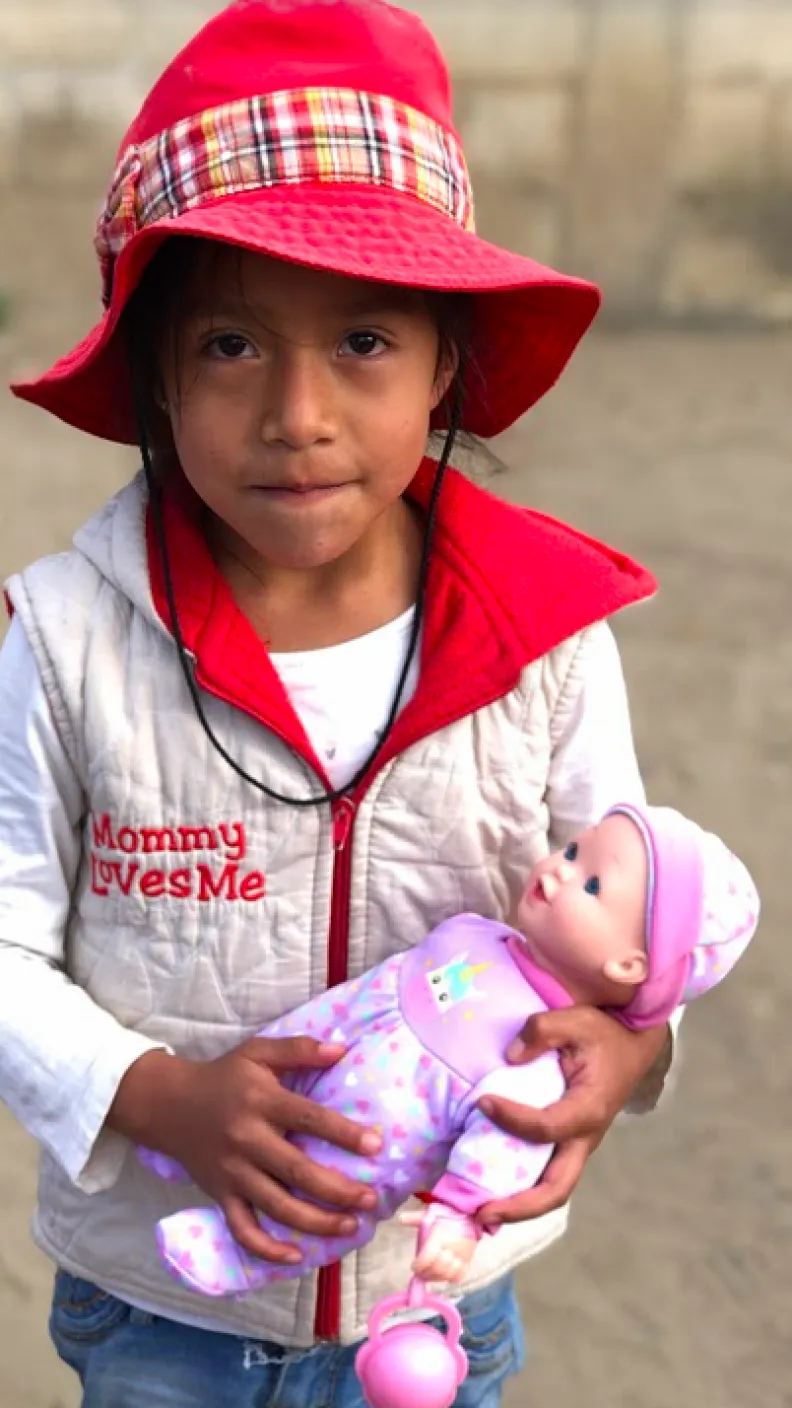 Entrega de juguetes en Xalostoc, Tlaxcala
