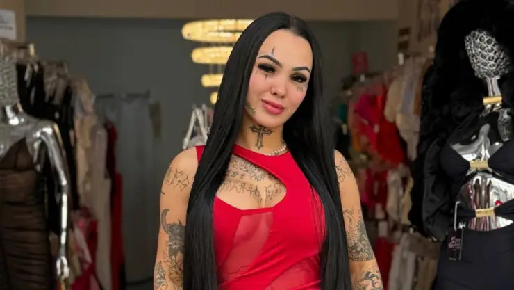 influencer-brutalmente-atacada-pareja-transmision-vivo.jpg