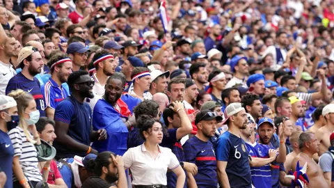 Aficionados en el encuentro entre Francia y Hungría