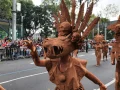 2 mil 500 artistas en acción, 11 carros alegóricos, 22 comparsas y diversos grupos de coreografías llenaron de alegría el corazón de la CDMX.