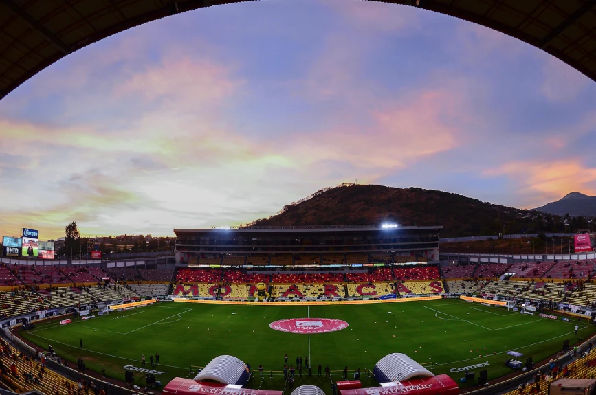 Monarcas vs León