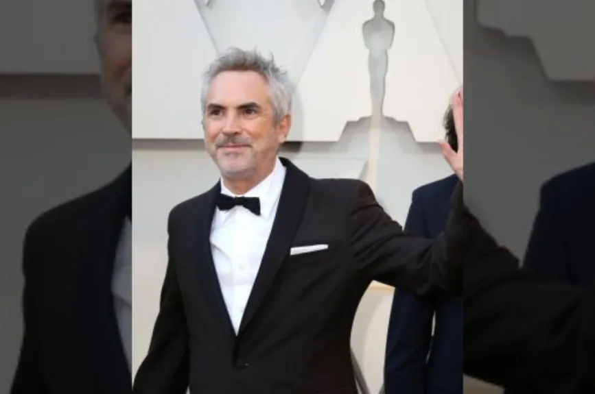 Alfonso Cuaron alfombra roja de los oscars.jpg