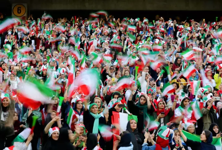 Mujeres iraníes regresarán a los estadios dos años después