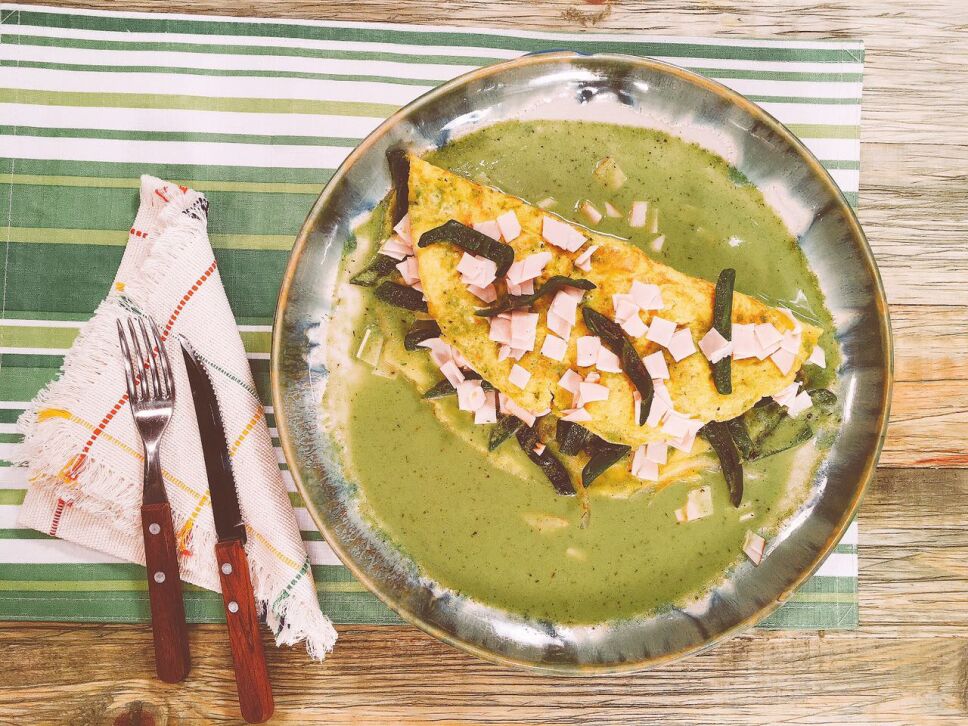 Omelette de pechuga de pollo y rajas, Cocineros mexicanos