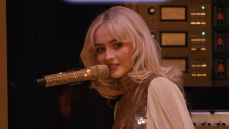 Sabrina Carpenter desata polémica tras Coachella 2026.