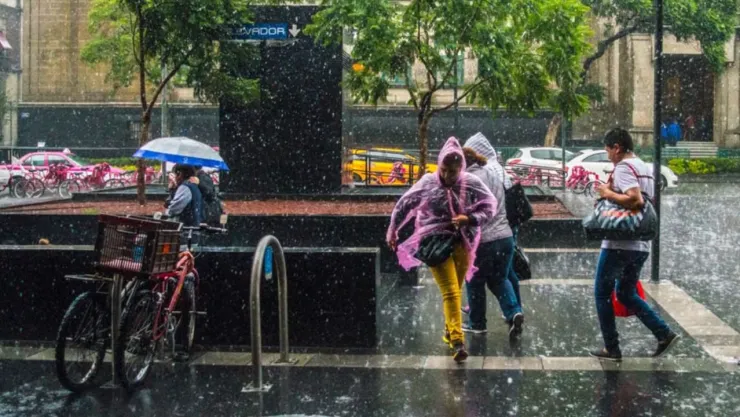 Fuertes lluvias y granizo en CDMX: Alcaldías afectadas por mal clima este domingo