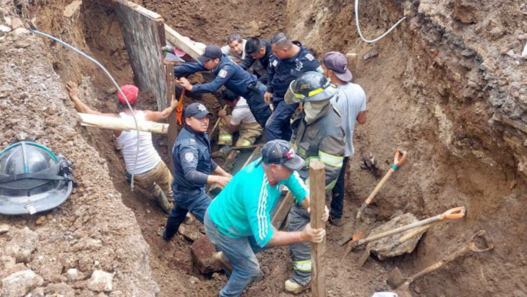 Víctimas de alud de tierra en Xalapa