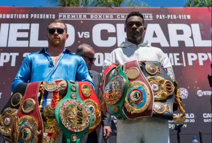 Ver EN VIVO la pelea Canelo vs Charlo por Azteca Deportes