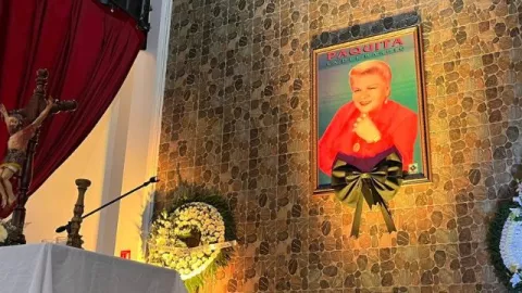 Homenaje a Paquita la del Barrio en la capital mexicana