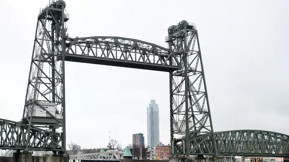 holanda puente historico yate jeff bezos