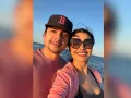 8. Kristal lleva 4 años casada con Luis Ángel Lores, aunque su historia de amor comenzó desde que eran adolescentes. Ella se ha referido a él como el amor de su vida.