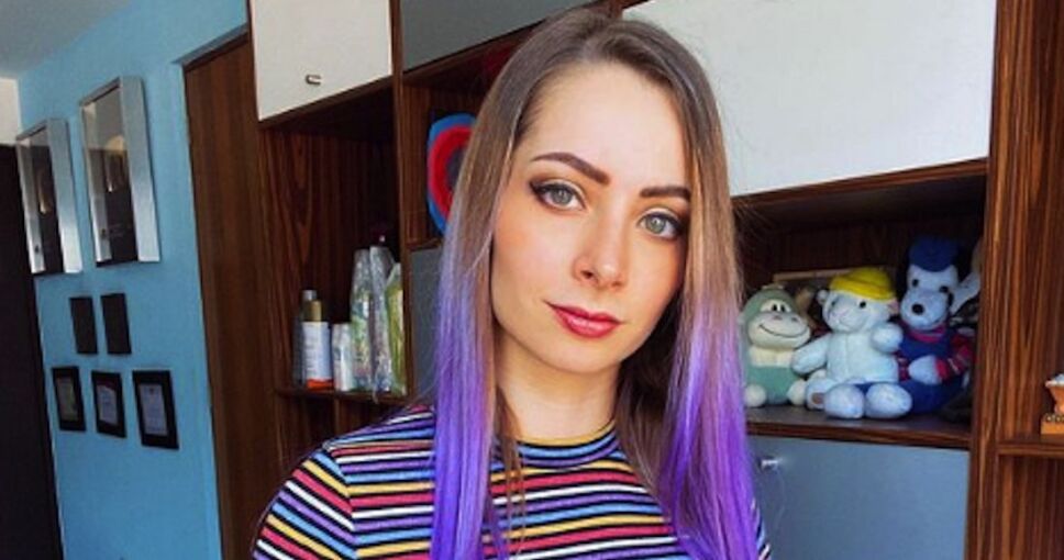 La youtuber YosStop fue denunciada por el delito de pornografía infantil por almacenar el video en el que cuatro hombres violan a una menor de edad.
