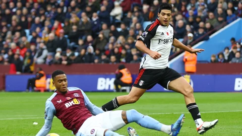 Ra&uacute;l Jim&eacute;nez ante Aston Villa