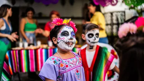 ¿Día de muertos habrá clases?
