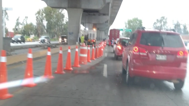 tráfico en la autopista sentido México