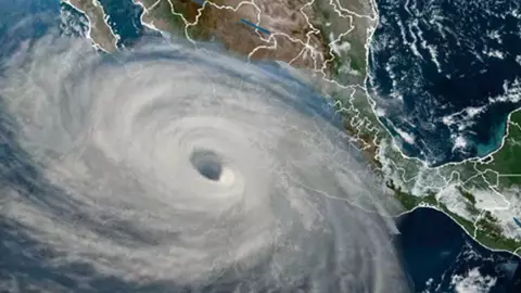 La fecha EXACTA de cuándo empieza la temporada de huracanes 2026 en México: SMN revela fecha del Pacífico y Atlántico