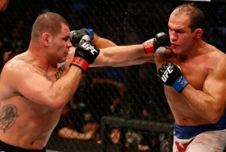 Caín Velásquez es sentenciado a 5 años de prisión