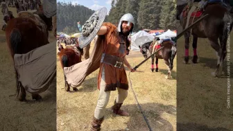 Luisito Comunica Medieval.jpg