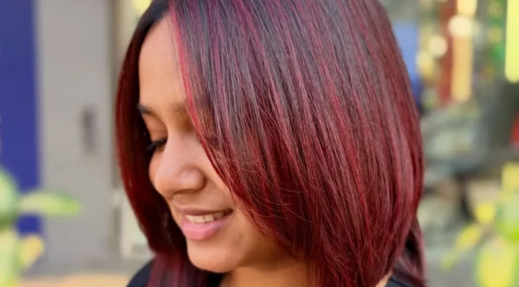 tonos rojos cabello para morenas