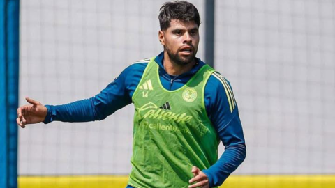Néstor Araujo