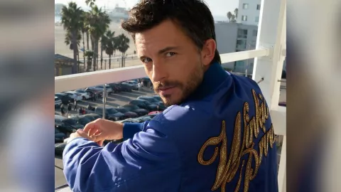 Sin filtros: Johnathan Bailey revela su perspectiva sobre la sexualidad y la paternidad