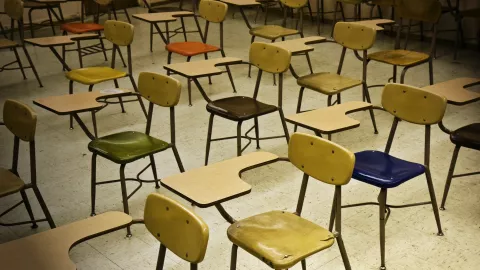 Los bancos vacíos se verán en México al menos una vez más en abril