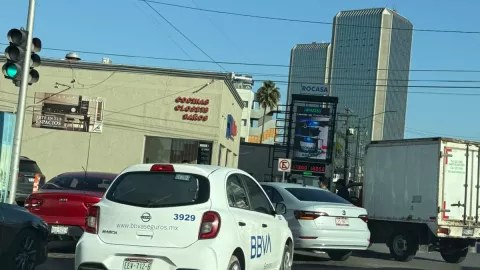 Choque en bulevar Agua Caliente en Tijuana genera tránsito pesado