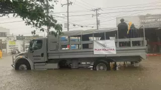 Ejército, Guardia Nacional y Marina brindan apoyo a la población evacuada por el huracán Beryl.jpg