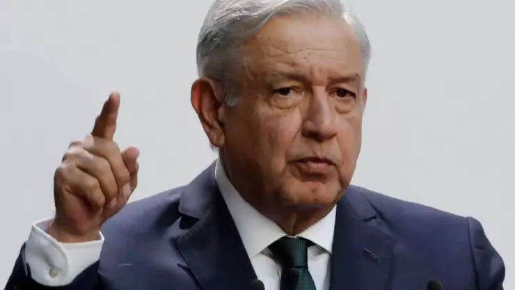 amlo palacio nacional.jpg