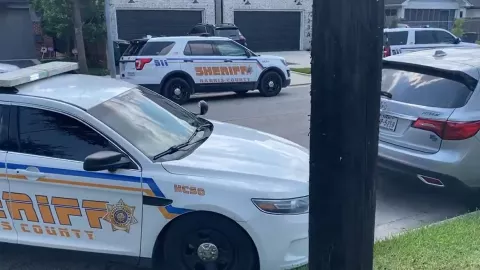 Reportan tirador activo en secundaria de Houston, Texas