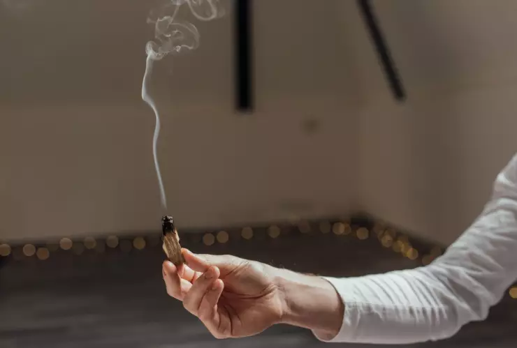 El ritual de Mhoni Vidente para triunfar en agosto 2024