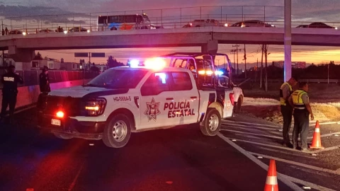 Cierre en la autopista México-Pachuca por fuga de gas.