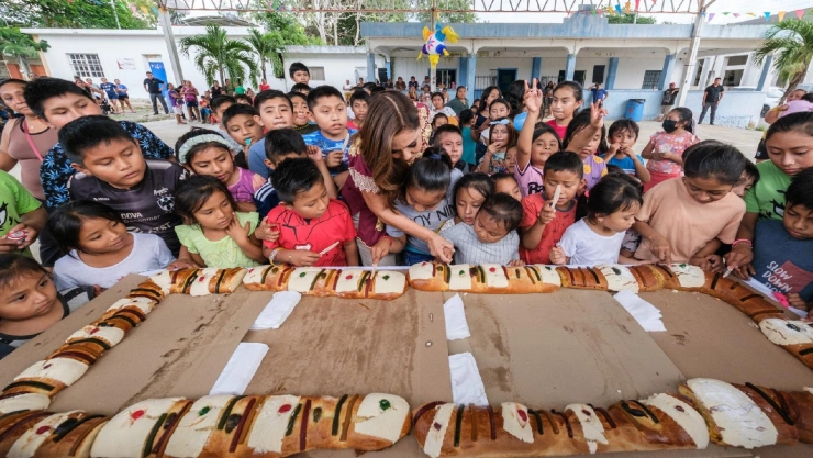 Más de 20 mil niñas reciben por primera vez los Reyes Magos