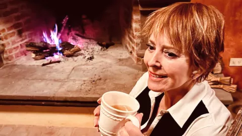 Amor en Custodia elenco