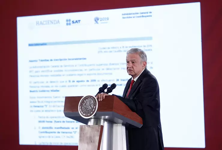 Niega López Obrador ser socio de 26 empresas en Veracruz