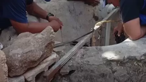 Perrita cae en un pozo en Yucatán; su dueña pidió ayuda