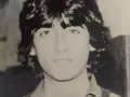 Este fue el gran look del presentador de televisión en su adolescencia, siempre al último grito de la moda.