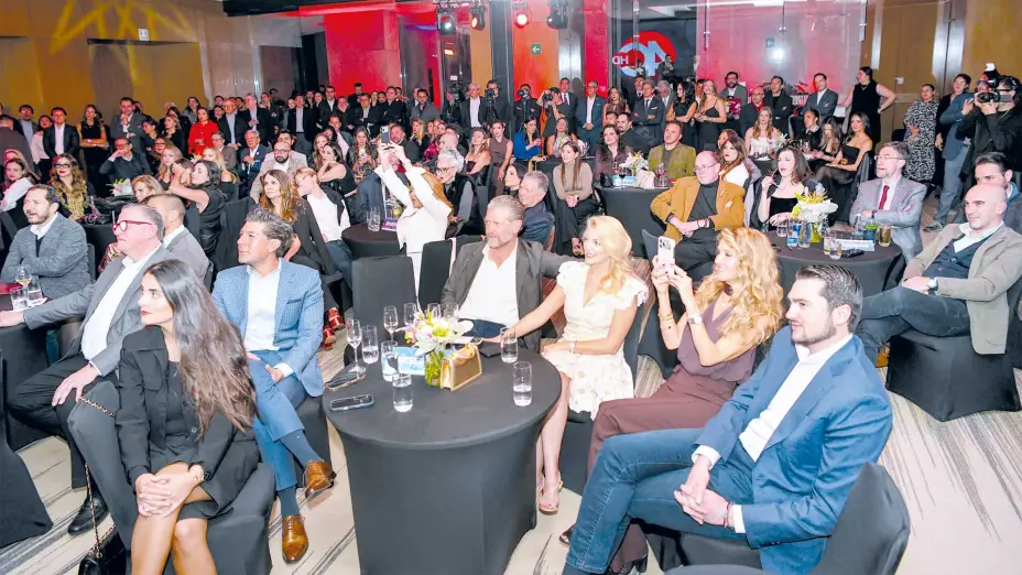 Noche de charlas con camaradas