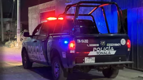 Localizan cuerpo en avanzado estado de descomposición dentro de una finca en la colonia Potrero del Sauz