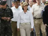 La presidenta de Perú, Keiko Fujimori en la megacárcel de El Salvador.
