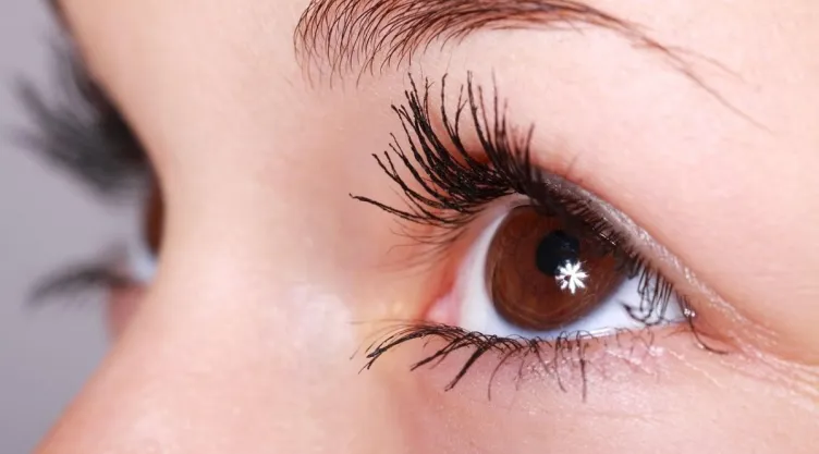 /estilo-de/cual-es-delineado-ideal-para-tipo-de-ojos-guia-completa-pb-notas