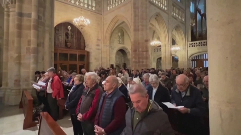 En España celebran misa para disculparse por los abusos sexuales cometidos por la Iglesia católica.
