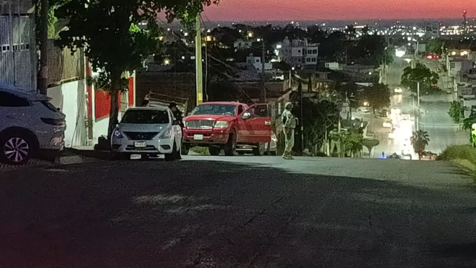 Levantan a un hombre sobre la México 68 en Culiacán