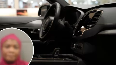 Madre deja a su hija sola 8 horas en un auto caliente.jpg