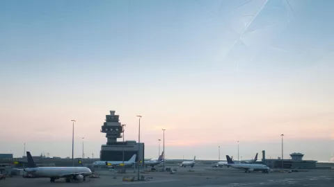 AICM y AIFA cierran por ceniza del volcán Popocatépetl