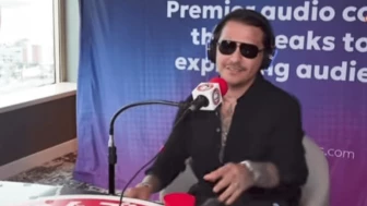 ¿Christian Nodal le coqueteó a una mujer Esta fue la bochornosa entrevista.png