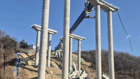 desplome-puente-construccion-cheonan-corea-del-sur-3-muertos